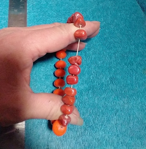 Elegant Orange Red Beaded Faceted Stone Stretch Bracelet - Picture 2 of 3